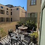 CARCASSONNE HISTORIC DUPLEX 4 star air conditioned APARTEMENT d`ÉGLANTINE